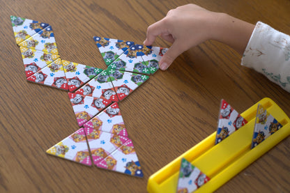 Triominos Junior - Paw Patrol Edition - Dominoes Game for Children from 4 Years Old - 3 Sided Dominoes - Observation and Association Game - Double Sided Triomino or Puzzle