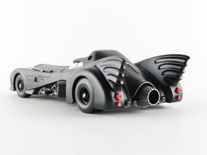 Jada Toys Hollywood Rides 1:24 1989 Batman Movie Batmobile Diecast Model with Batman Figure