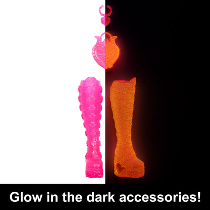 Monster High Skulltimate Secrets Neon Frights Doll & Accessories, Draculaura with Dress-Up Locker & 19+ Surprises