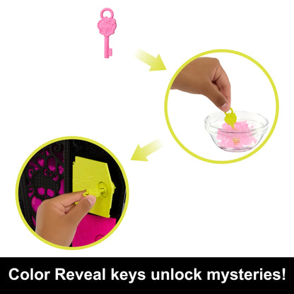Monster High Skulltimate Secrets Neon Frights Doll & Accessories, Draculaura with Dress-Up Locker & 19+ Surprises