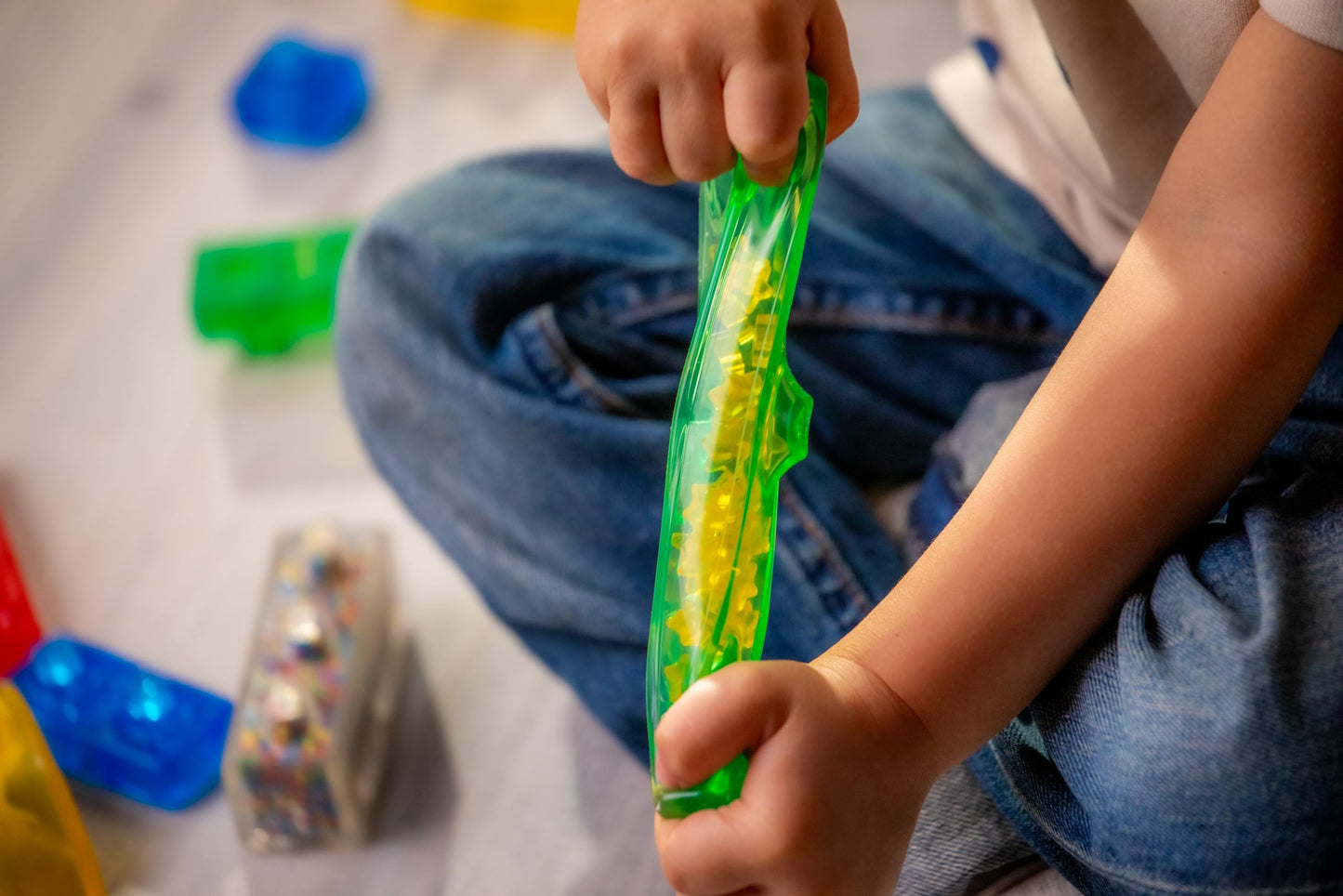 Jelly Blox Stash 'N Stack 2-in-1 Storage Case with 30 Blocks | Toddler & Preschool Building Blocks Kids Can Squeeze & Stretch | MESH ACCREDITED | Safety Tested & Ouch-Free | Sensory Play Toy Ages 2+